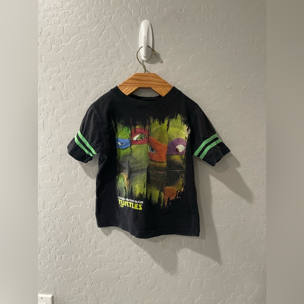 2014 Nickolodeon Teenage Mutant‎ Ninja Turtles Toddler Shirt Size 4